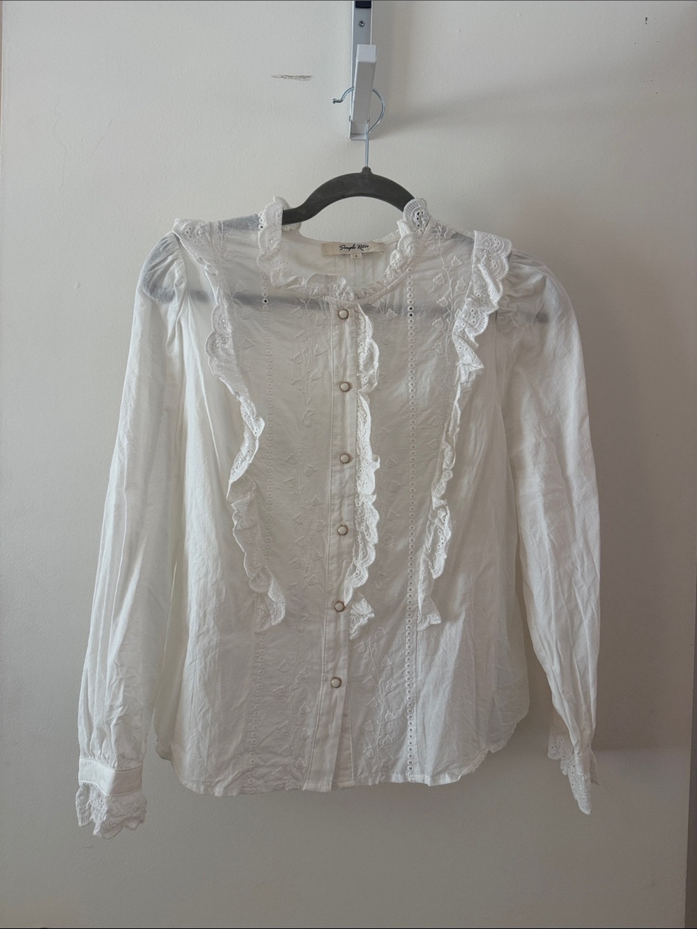 Simple Retro White Lace Ruffle Button-Down Blouse